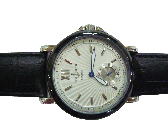Réplique Replique Ulysse Nardin Dual Time 42 mm hommes montre 243-55-91W