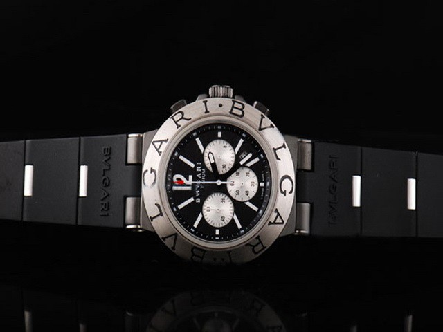 Bvlgari Black Dial and White Subdials-White Stick Marker and Black Rubber Strap Montre