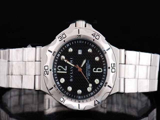 Bvlgari Black Tyre Dial and Diamond Marking-small calendar-white strap Montre