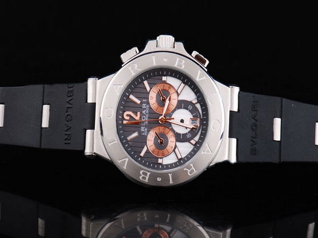 Bvlgari Black Stripe Dial and White Case-Small Calendar-Black Rubber Strap Montre