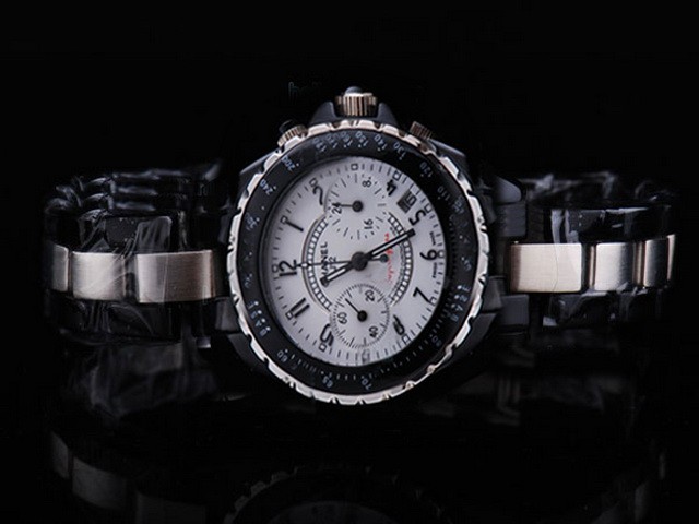 Chanel White Dial Montre