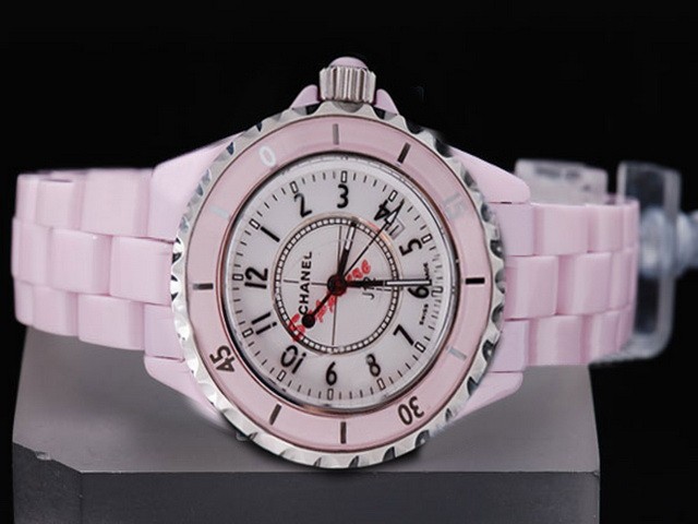 Chanel Pink with White Montre