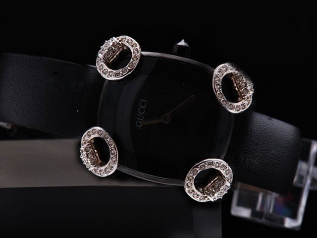 Gucci Black Dial Lady Model Montre