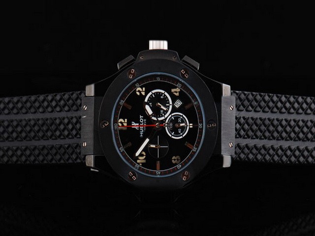 Hublot Full Ceramic Case with Black Dial and Black Rubber Strap-Silver Numeral Marker Montre