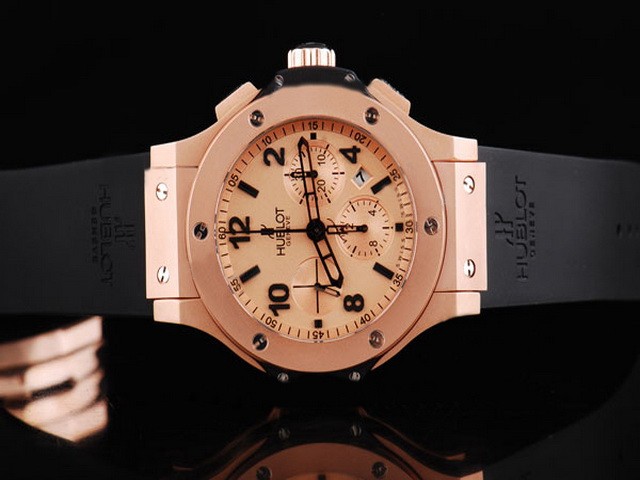 Hublot Rose Gold Case with Rose Gold Dial and Black Markers-Black Rubber Strap Montre