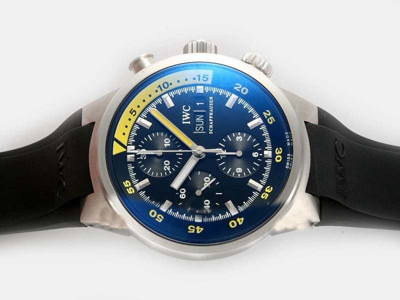 IWC Cousteau Divers Black Dial with AR Coating-Rubber Strap Montre