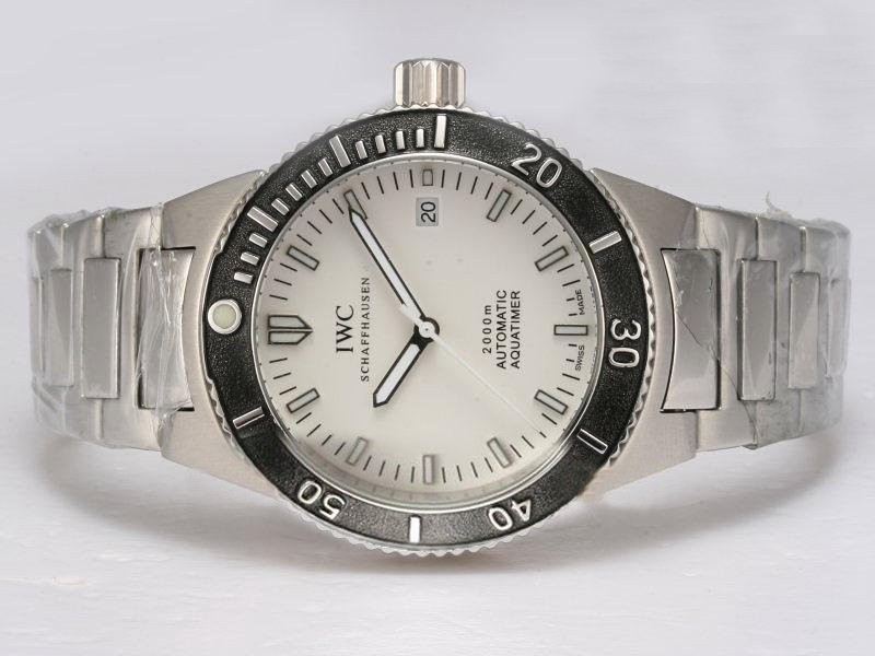 IWC Aquatimer White Dial with Black Bezel Montre
