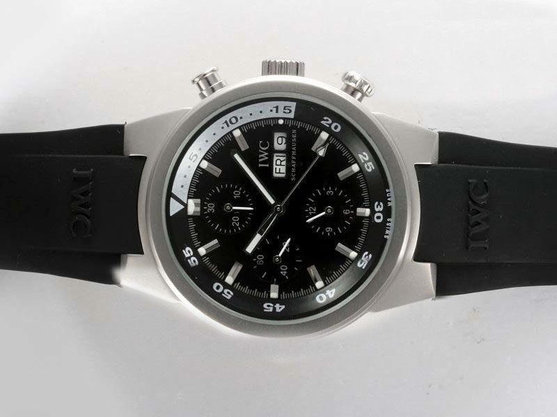IWC Aquatimer Black Dial and Rubber Strap Montre