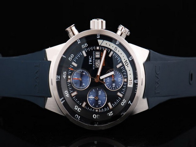 IWC Aquatimer Silver Case with Black Dial and Blue Subdials-Blue Rubber Strap Montre