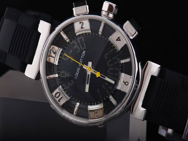 Louis Vuitton Cup Black Dial Montre