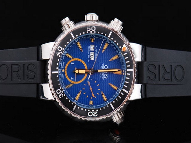 Oris SSCase with Blue Dial and Rubber Strap Montre