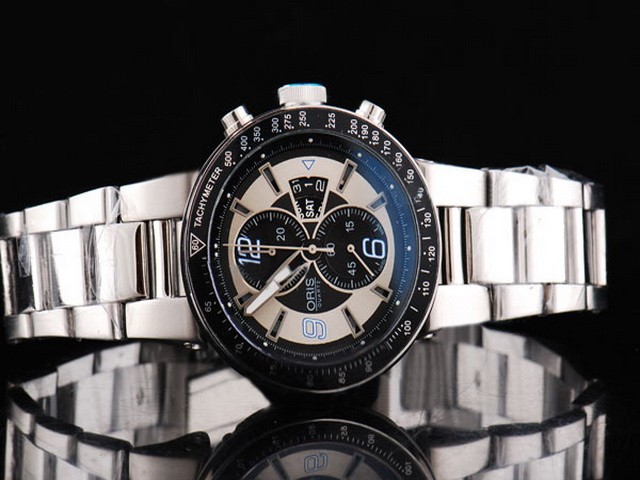 Oris Quartz Movement Silver Case with Black Bezel-Black/White Dial and SS Strap Montre