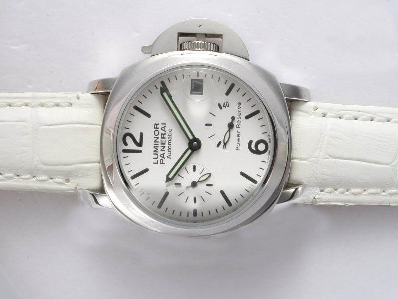 Panerai Luminor White Dial and Strap Montre