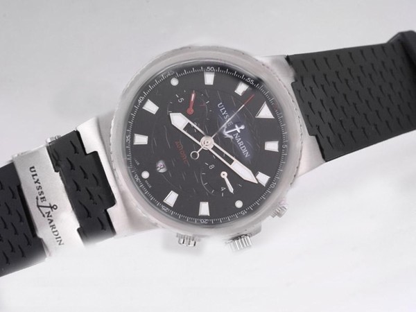 Ulysse Nardin Chronograph Automatic with Black Dial Montre
